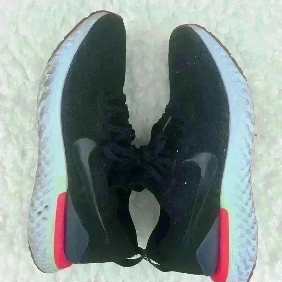 Nike Epic React Flyknit Running Shoes - Picture 5 of 10